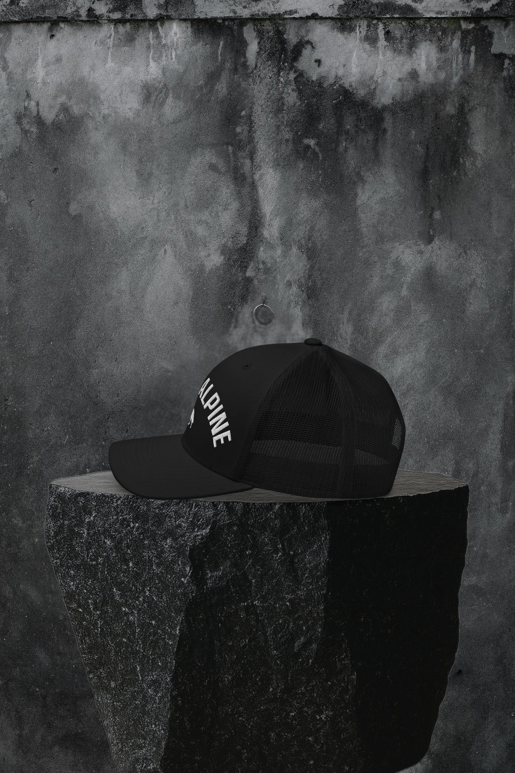 Canis White Core Trucker Cap